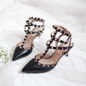 heels valentino harga