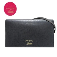 【GUCCI 古馳】LOGO烙印全皮革WOC斜背式長夾(兩色)