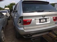 BMW 寶馬 E53 X5 4.4 3.0 零件車拆賣後視鏡儀表板鋁圈方向盤保桿尾燈引擎蓋大燈葉子板座椅發電機壓縮機