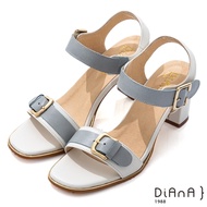 DIANA 7cm 質感牛皮撞色拼接皮帶釦一字涼鞋-浪漫戀曲-白x藍