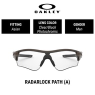 Oakley RADARLOCK PATH (A) | OO9206 920649 | Men Asian Fitting | Photochromic Sunglasses | Size 38mm