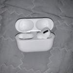 AirPods Pro 右耳加充電盒