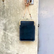 淑女牛皮口金手機袋 - 優雅藍 (iphone12 pro max適用 復古)