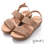 DIANA 4.5cm點點水鑽花朵邊寬板一字露趾涼鞋-浪漫戀曲-杏