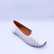 Leepop ลีป๊อป รองเท้าคัชชูไม่มีส้น สี ดำ/ขาว ไซส์ 36-40 สินค้าพร้อมส่ง!