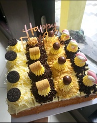 [Birthday Cake] [Free Cake Delivery] / Premium Assorted Birthday Cake 9 Inch / Buttercream Cake / Coffee Cake / Halal Birthday Cake / Red Velvet / Ondeh Ondeh Cake / Pandan Kaya Cake / Kueh Lapis / Nyonya Kueh / Kuih Lapis