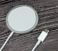 iKova - MagSafe 15W 磁吸無線快充充電器