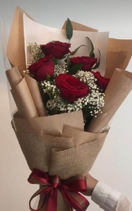bouquet bunga mawar/bucket bunga hidup/jasa florist Surabaya/buket bunga mawar