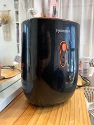 小型抽濕機 $50 dehumidifier