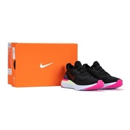 Nike 女款輕量慢跑鞋 Epic React Flyknit 2