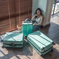 MY ESCAPE BAGS & LUGGAGE กระเป๋าเดินทางล้อลาก รุ่น Elite ขนาด 24 นิ้ว