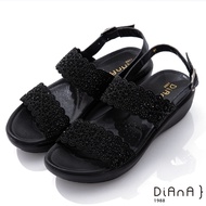 DIANA 4.5cm點點水鑽花朵邊寬板一字露趾涼鞋-浪漫戀曲-黑