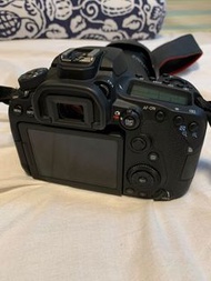 Canon EOS 90D body with 1 battery and 1 charger