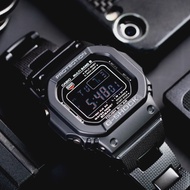 【CASIO 卡西歐】G-SHOCK 經典潮流太陽能電波錶(GW-M5610BC-1)