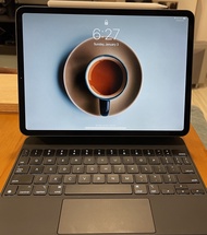 iPad Pro 11吋 128GB-太空灰(含巧控鍵盤及pencil)