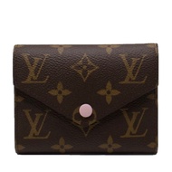 LV Victorine系列經典Monogram原花三折暗釦短夾 (芭蕾粉色) M62360