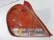 NISSAN SENTRA 180 N16 M1 後燈 尾燈 (底紅白,透明殼,金框) 其它前保桿,水箱罩 歡迎詢問 