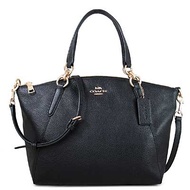 COACH 立體馬車Logo鵝卵石紋皮革KELSEY中水餃兩用包(中-黑色)