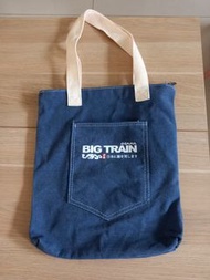 BIG TRAIN牛仔袋子（有拉鍊。32x34cm）