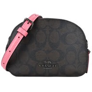 COACH立體馬車LOGO經典緹花斜背饅頭包(咖啡粉)