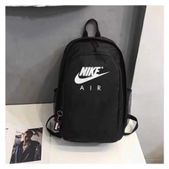 Nike outdoors กีฬาแล็ปท็อปสำหรับเดินทางกระเป๋าสะพายไหล่สบายๆกระเป๋าเป้สะพายหลังขนาดใหญ่ผู้ชายมัลติฟังก์ชั่นักเรียน schoolyard เท้ากระเป๋านักเรียน