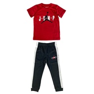 【滿額領券折$150】JORDAN【JDBEE6939023】套裝 短袖T恤+縮口長褲 童裝 中童 紅黑