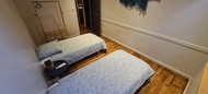 住宿 Chambre 4 pers, SdB et WC privés. 100€/nuit 法國