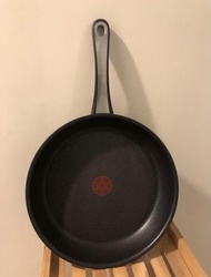 法國特福平底易潔鑊 煎pan France Tefal 32cm frying pan