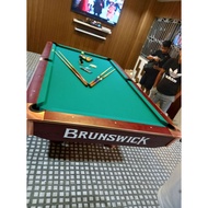 Brunswick Standard Size billiard table fully refurbished with complete accessories /Standard size