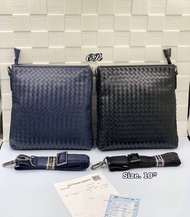 🧰กระเป๋าสะพายข้างผู้ชาย bottega size 10*10 ใส่ipad ใหญ่ได้ ( งานสวย)