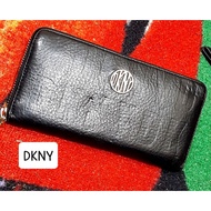 Preloved DKNY Classroom Wallet