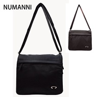 25-7803【NUMANNI】俐落實用防水尼龍側背包 (二色)