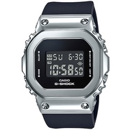 【CASIO 卡西歐】G-SHOCK 輕巧潮流電子手錶(GM-S5600-1)