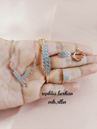 Set replika berlian Medan,tidak berkarat,persis seperti berlian asli,Gratis box beli 1set