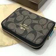 กระเป๋าสตางค์coach ขนาด5นิ้ว ใบสั้นซิปรอบ