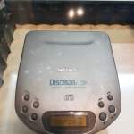 SONY D-330 DISCMAN WALKMAN CD PLAYER 全正常