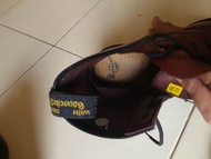 bekas, sepatu Dr. Martens original
