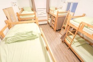 住宿 清新小資女最愛。北歐風設計。明亮簡潔。獨特8人女生專屬背包房床位/包棟或月租價格可私訊 台中市, 台灣地區