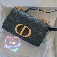 Alice luxury Dior กระเป๋าถือ DIOR CARO ขนาดกลาง กระเป๋าโซ่ กระเป๋าสะพาย ข้ามร่างกาย