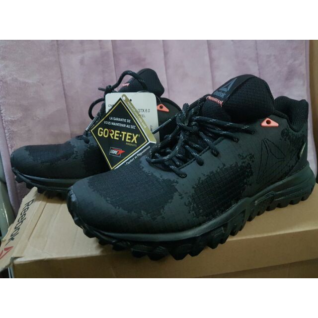 reebook goretex