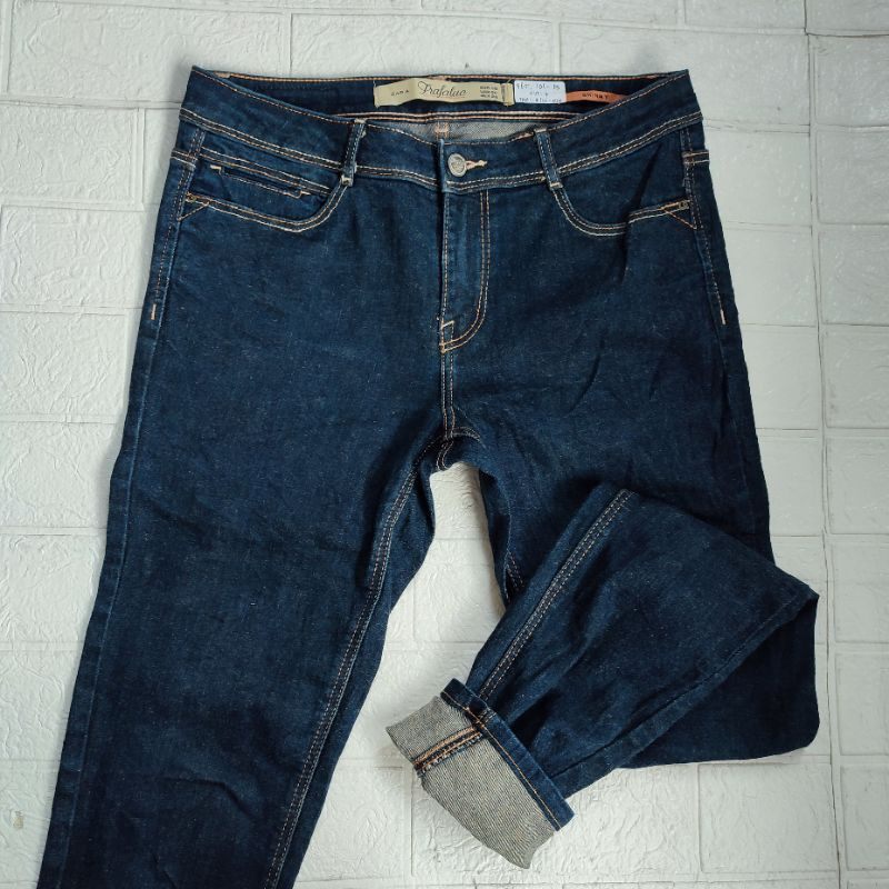 Harga Zara Celana Jeans Terbaru Juni 2022 | BigGo Indonesia