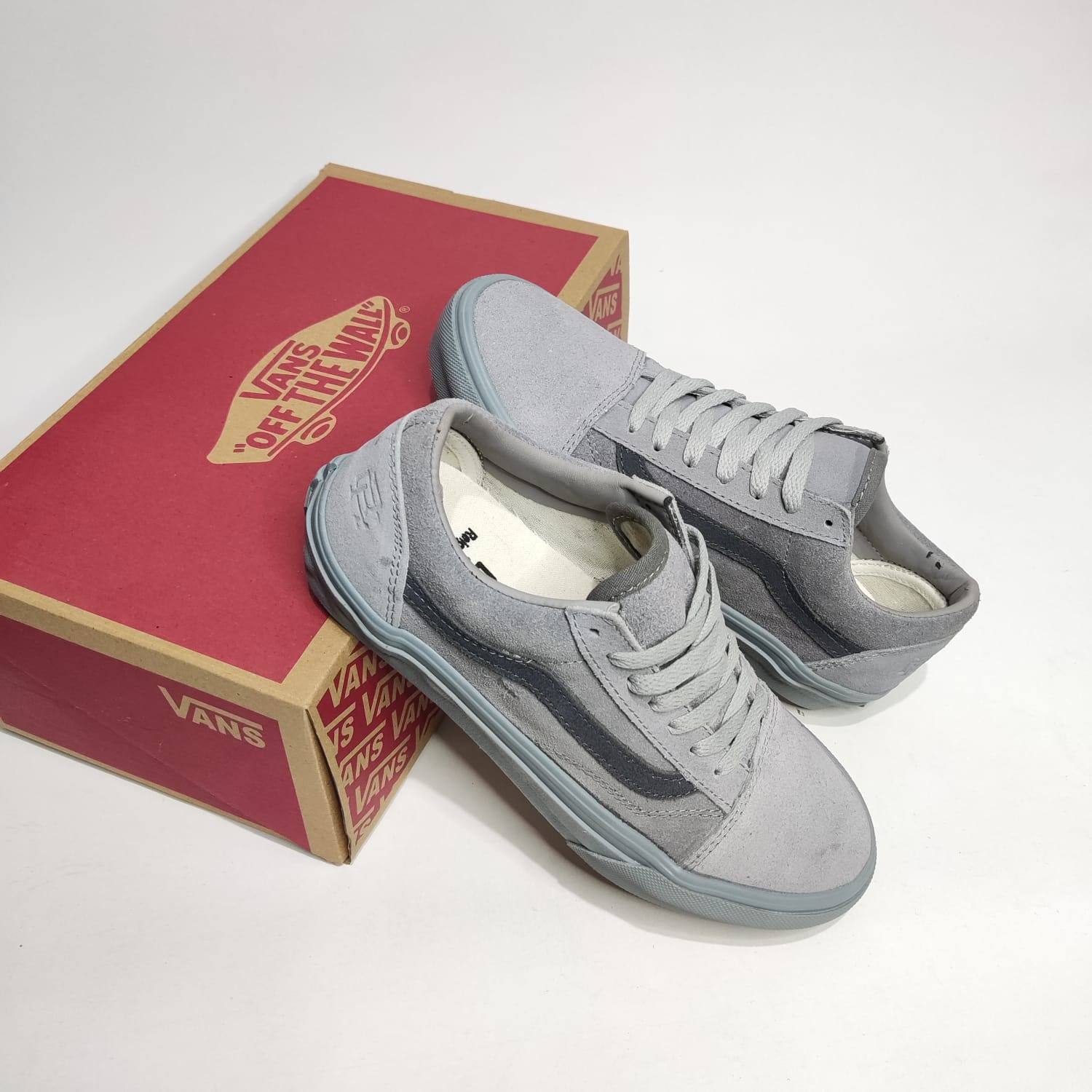 vans sneakers gray