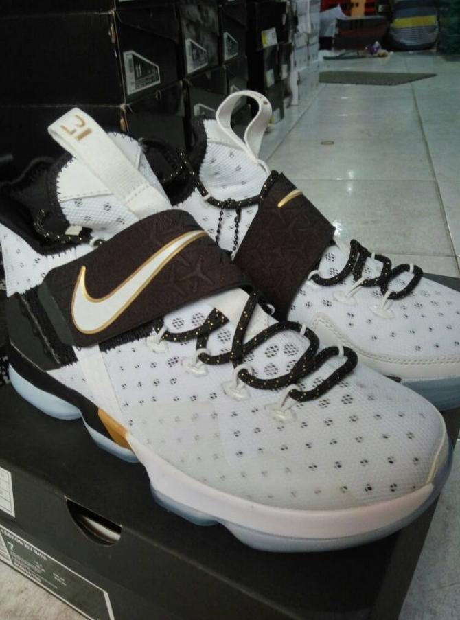 nike lebron size 14
