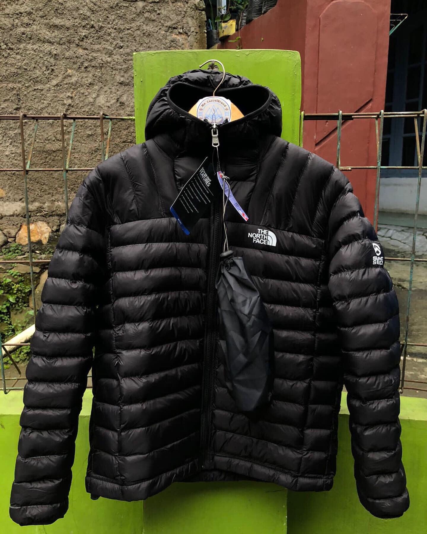 black puffer coat north face