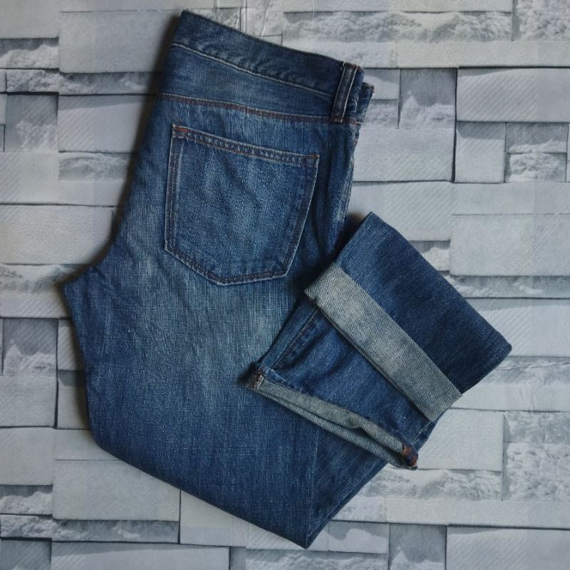 Harga Gap Jeans Slim Terbaru Juli 2022 