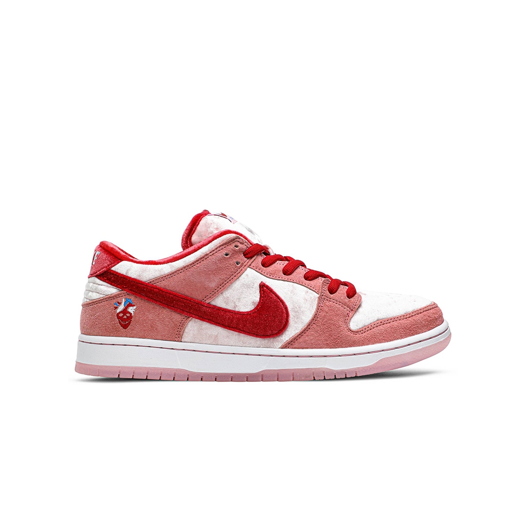 Harga Sb Dunk Low Valentine Terbaru April 2022 | BigGo Indonesia
