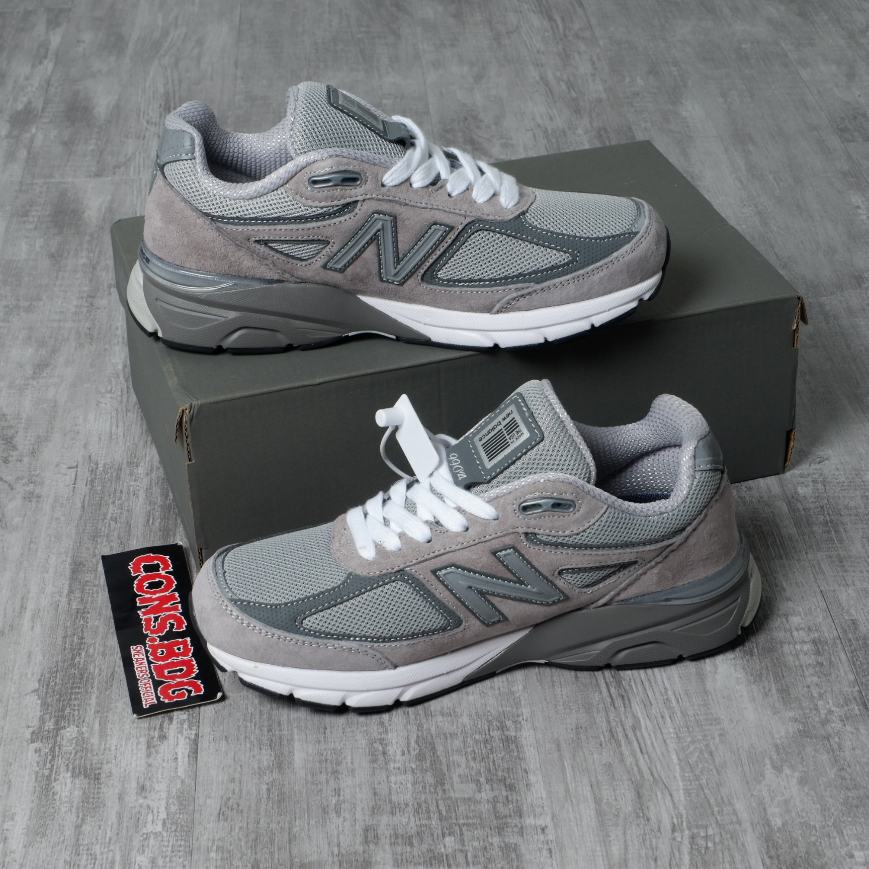 grey and white new balance 990