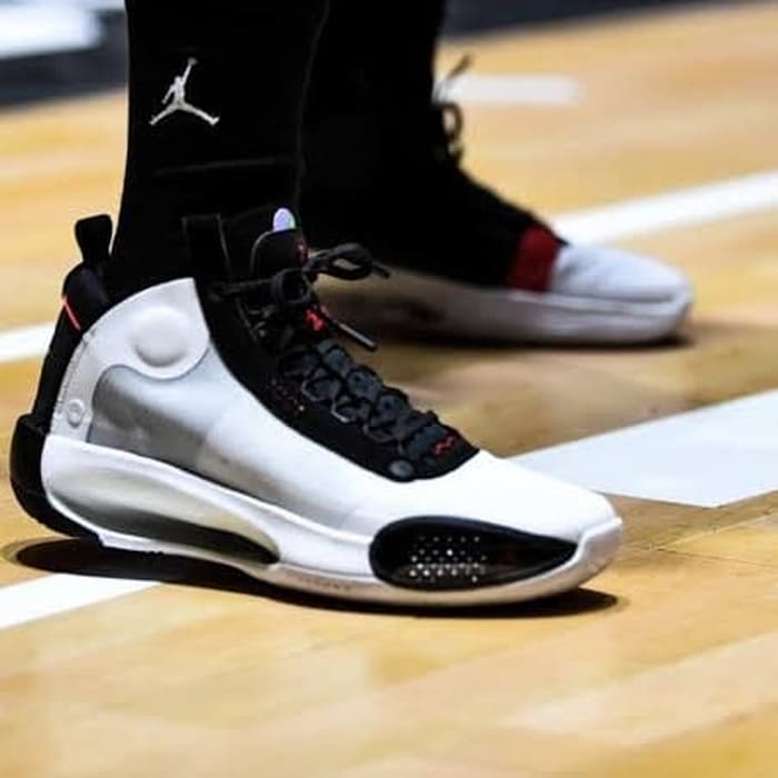 Harga Air Jordan 34 White Bred Terbaru Februari 22 Biggo Indonesia