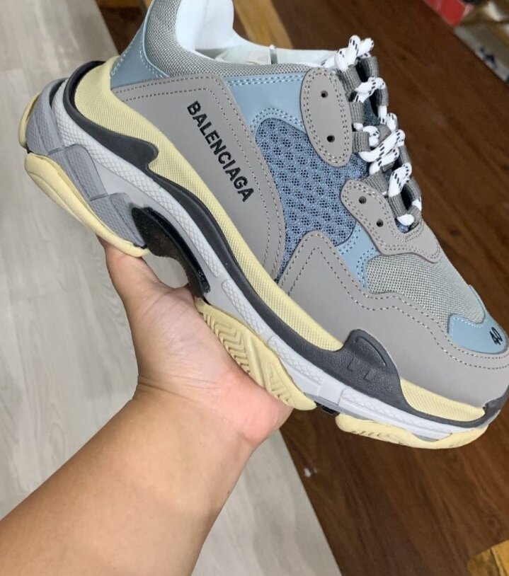 balenciaga triple s paul warmer