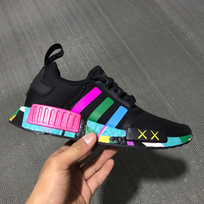 adidas nmd kaws